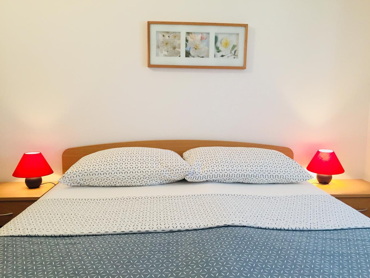 Apartments Lumbarda Beach Kültér fotó